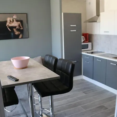 90, Heliopolis Fgh Au Village Naturiste Agde