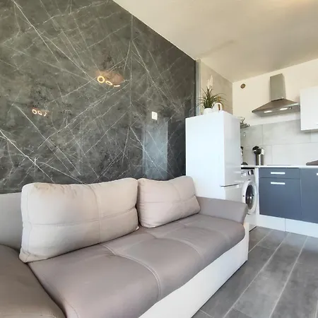 90, Heliopolis Fgh Au Village Naturiste *