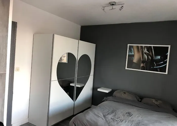 90, Heliopolis Fgh Au Village Naturiste Agde